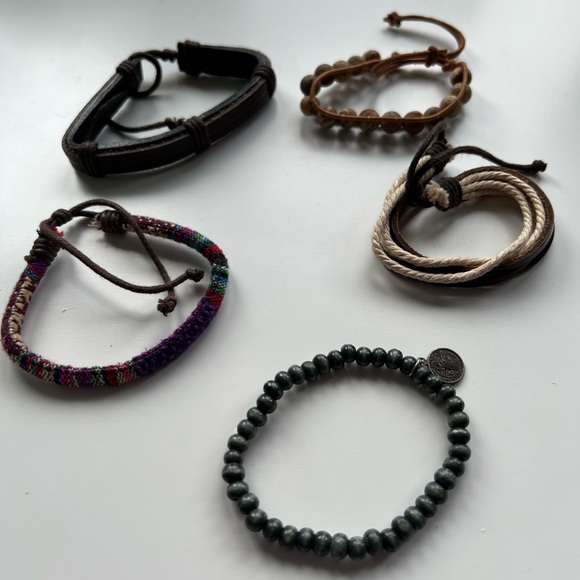 5 bracelets - Picture 2 of 2